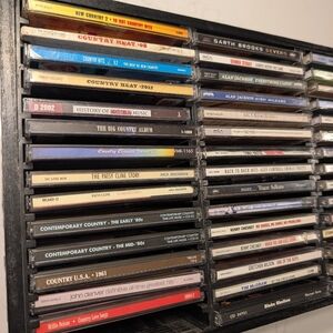 Lot Of 29 Country CD's- Patsy cline, Garth Brooks, Willie Nelson, John Denver ++